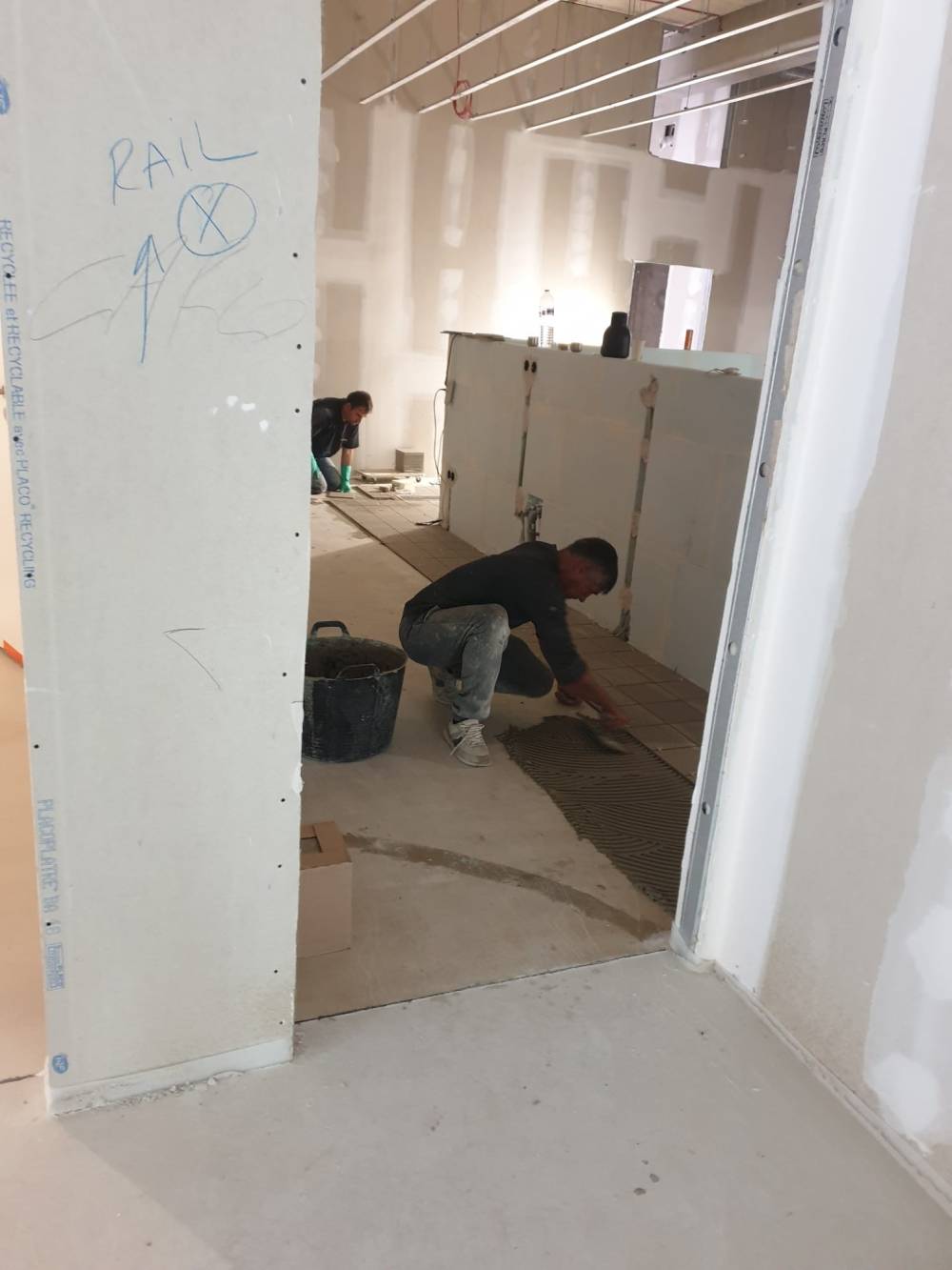 Pose carrelage cuisine 02